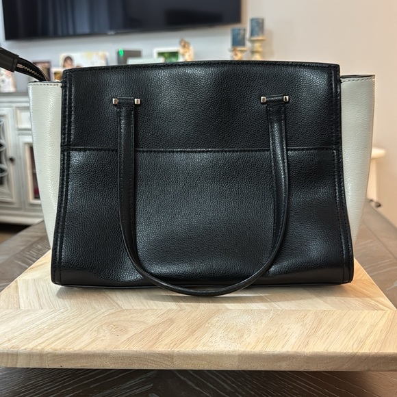 Kate Spade Elegant Black and Cream Shoulder Bag Satchel With Crossbody Strap - Picture 2 of 9